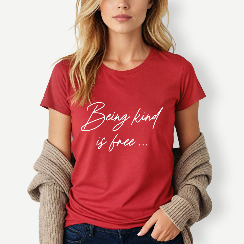 Casual graphic tee ideal for holidays and everyday outfits