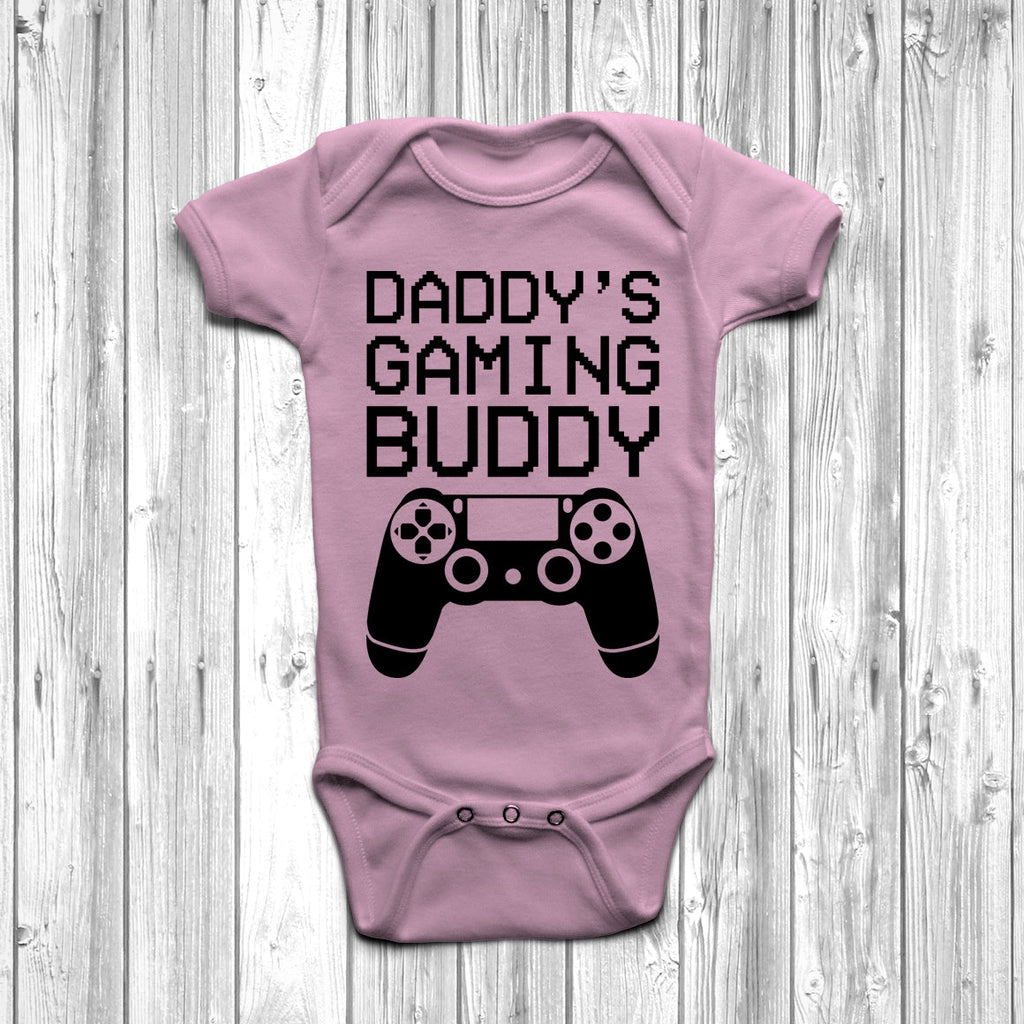 Get trendy with Daddy's Gaming Buddy Baby Grow - Baby Grow available at DizzyKitten. Grab yours for £7.95 today!