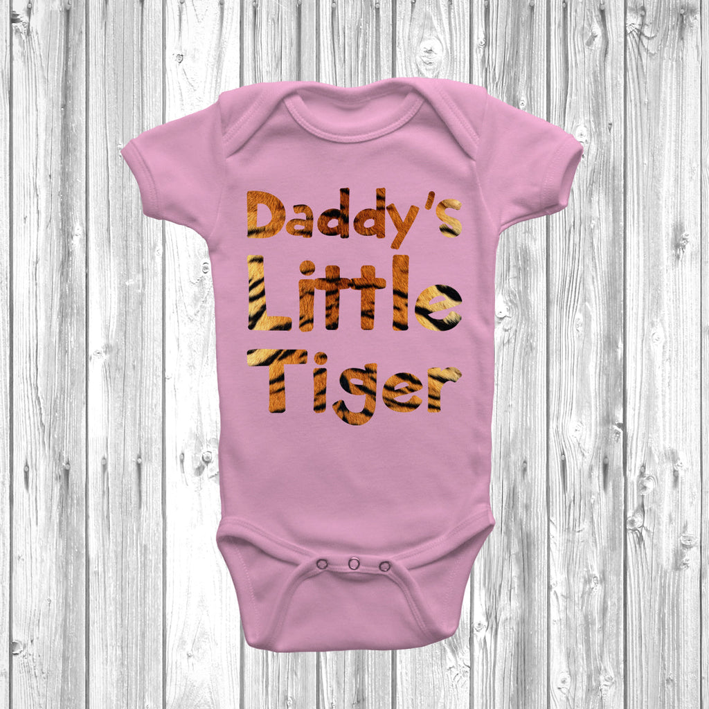 Get trendy with Daddy's Little Tiger Baby Grow - Baby Grow available at DizzyKitten. Grab yours for £9.45 today!