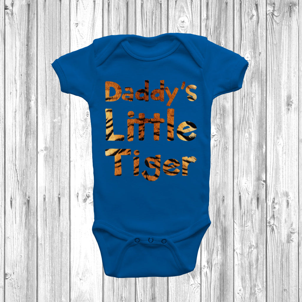 Get trendy with Daddy's Little Tiger Baby Grow - Baby Grow available at DizzyKitten. Grab yours for £9.45 today!