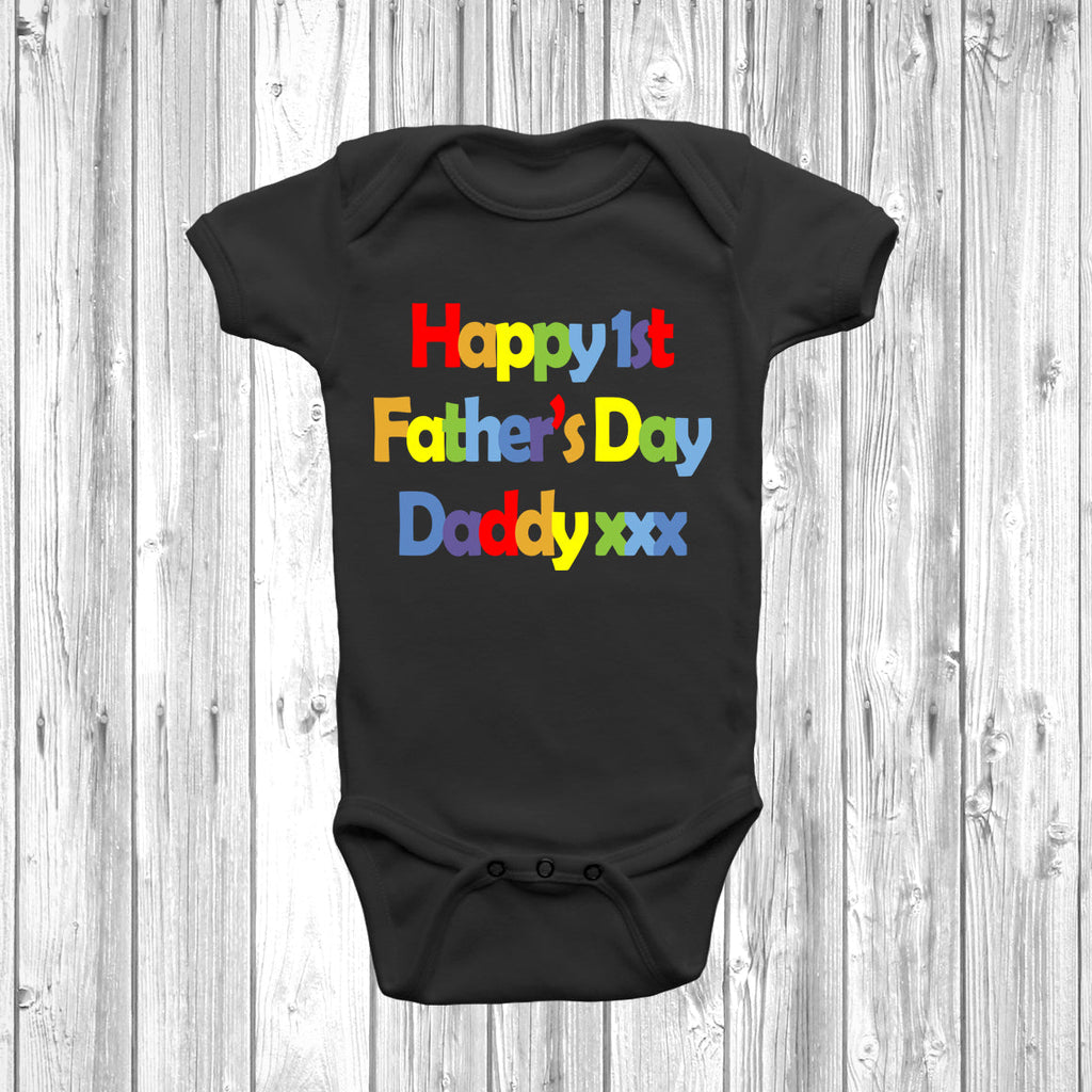 Get trendy with Happy 1st Fathers Day Daddy Baby Grow - Baby Grow available at DizzyKitten. Grab yours for £10.45 today!