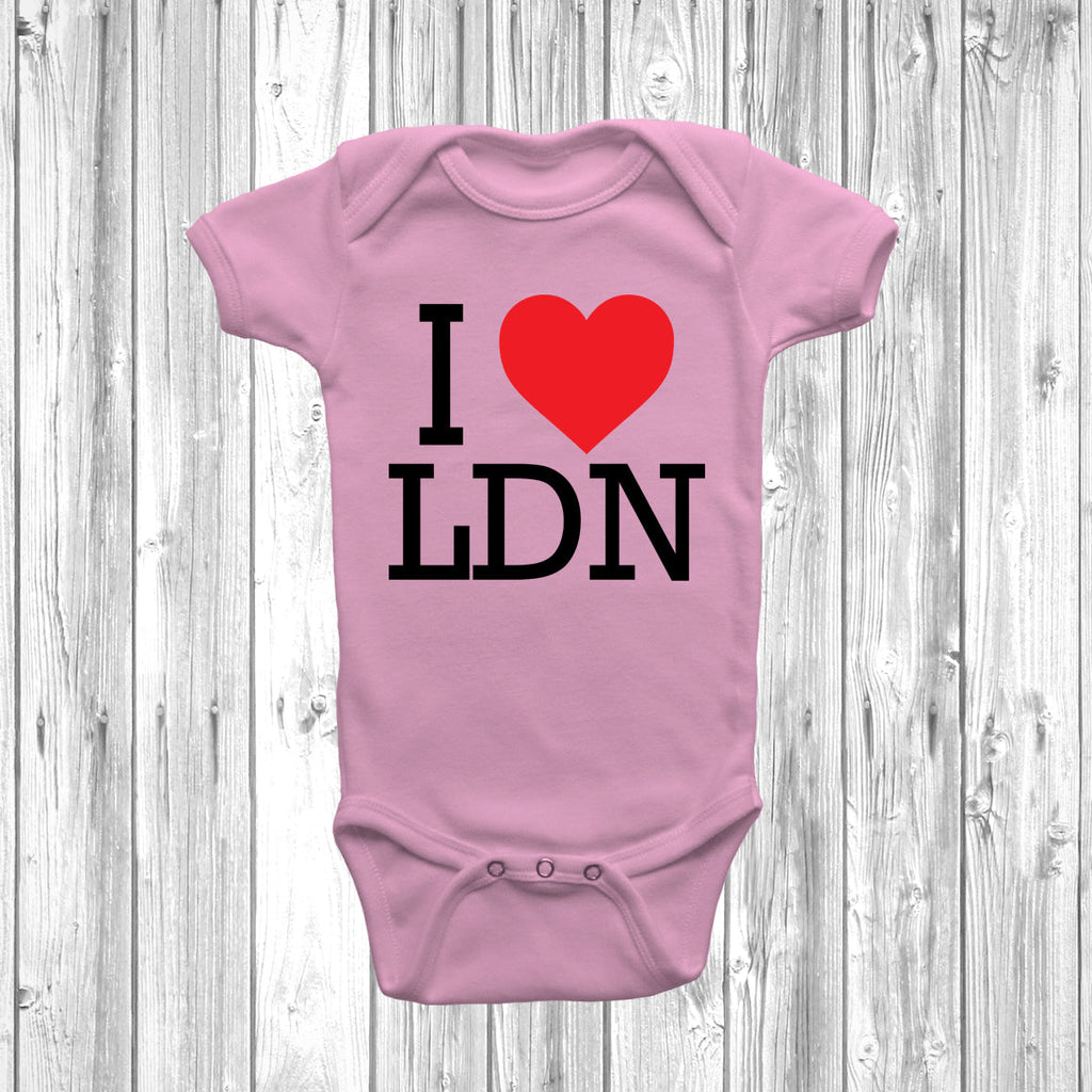 Get trendy with I Love London Baby Grow - Baby Grow available at DizzyKitten. Grab yours for £6.95 today!