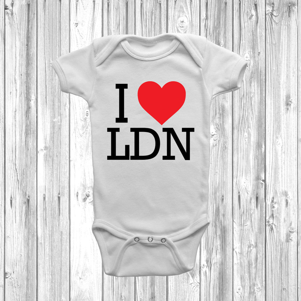 Get trendy with I Love London Baby Grow - Baby Grow available at DizzyKitten. Grab yours for £6.95 today!