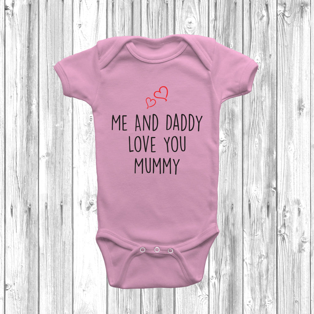 Get trendy with Me And Daddy Love Mummy Baby Grow - Baby Grow available at DizzyKitten. Grab yours for £8.45 today!