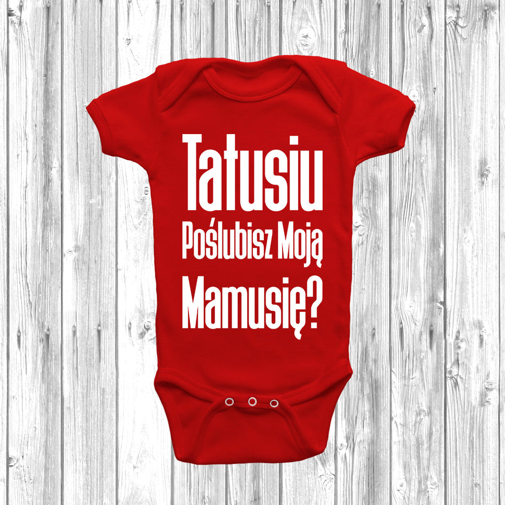 Get trendy with Tatusiu Poślubisz Moją Mamusię? Baby Grow - Baby Grow available at DizzyKitten. Grab yours for £7.99 today!