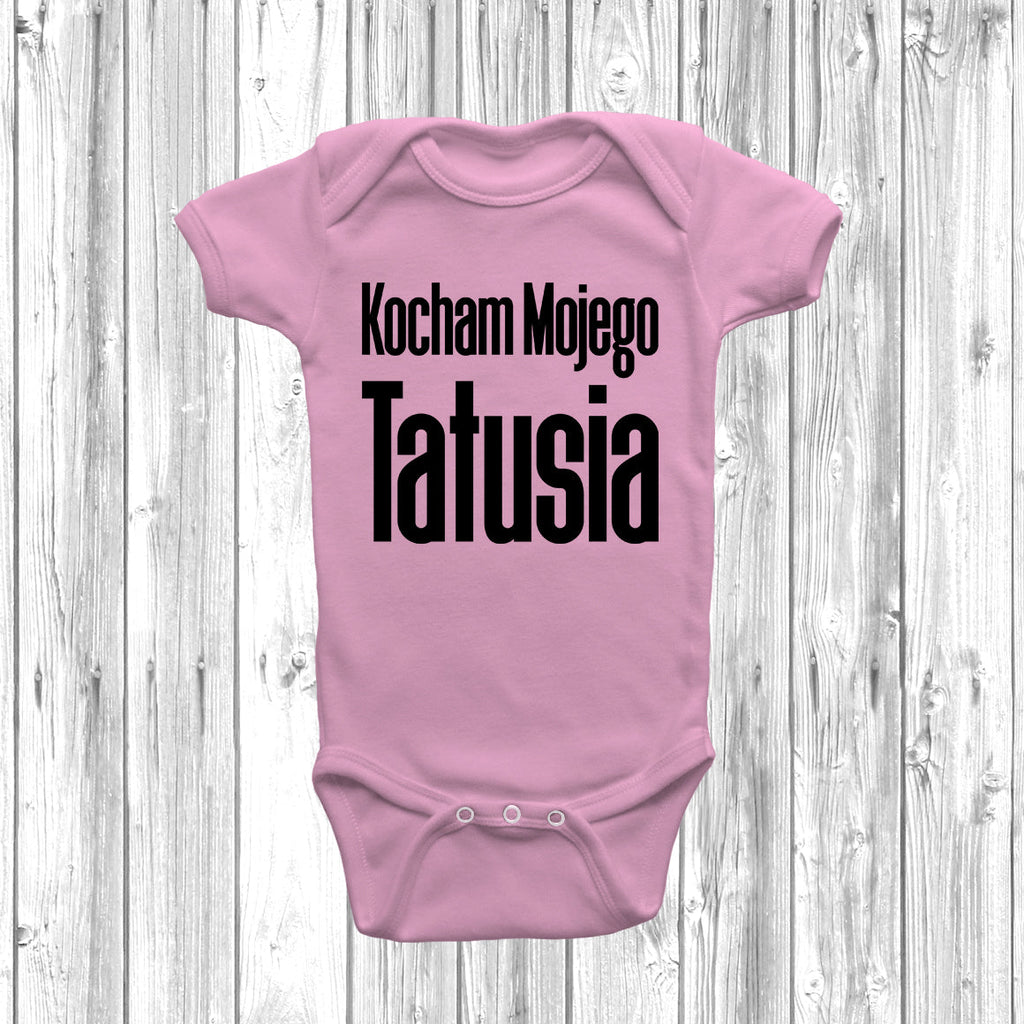 Get trendy with Kocham Mojego Tatusia Baby Grow - Baby Grow available at DizzyKitten. Grab yours for £7.99 today!
