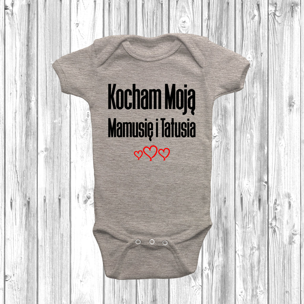 Get trendy with Kocham Moją Mamusię i Tatusia Baby Grow - Baby Grow available at DizzyKitten. Grab yours for £7.99 today!