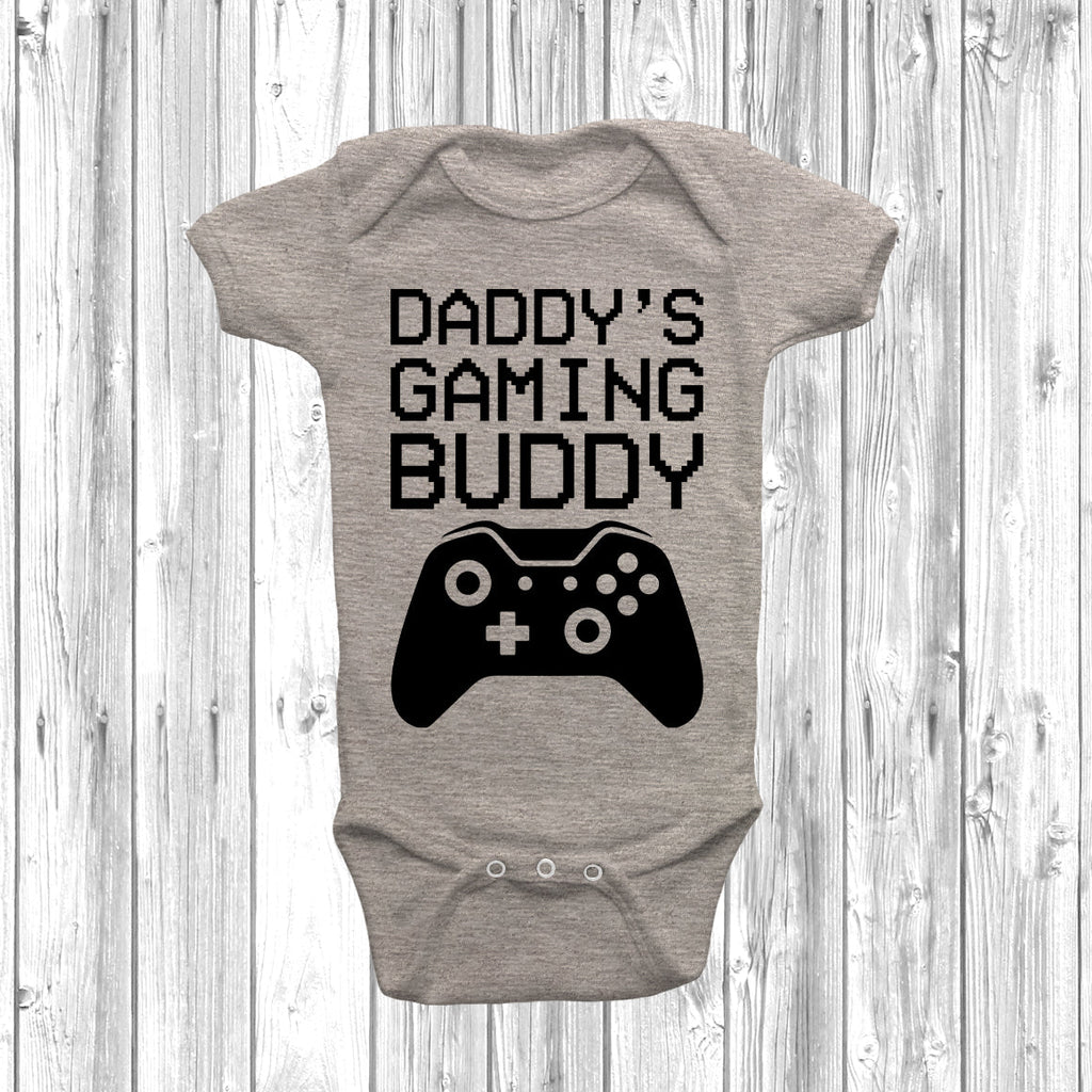 Get trendy with Daddy's Gaming Buddy Xbox Baby Grow - Baby Grow available at DizzyKitten. Grab yours for £8.45 today!