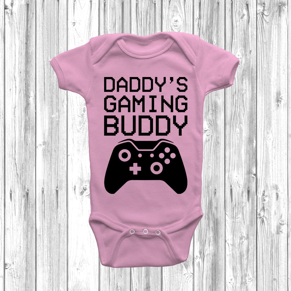 Get trendy with Daddy's Gaming Buddy Xbox Baby Grow - Baby Grow available at DizzyKitten. Grab yours for £8.45 today!