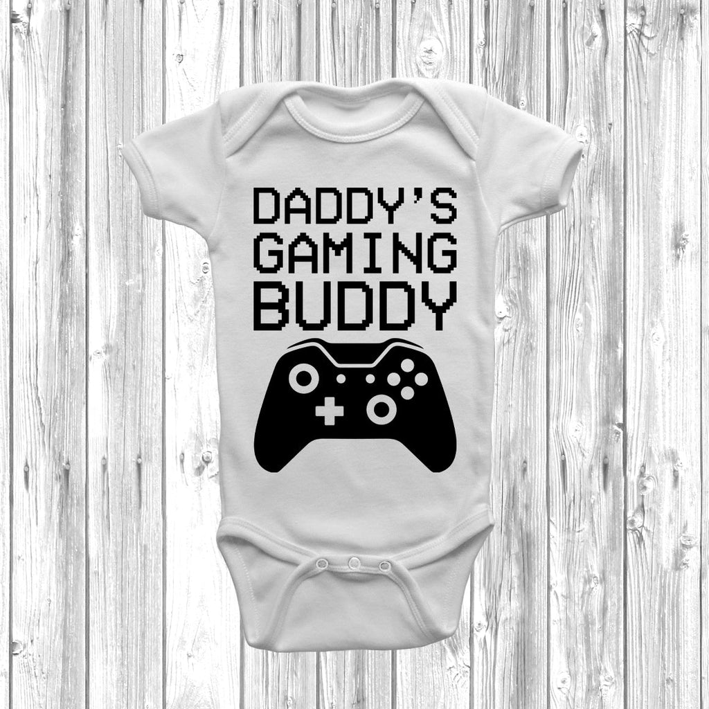 Get trendy with Daddy's Gaming Buddy Xbox Baby Grow - Baby Grow available at DizzyKitten. Grab yours for £8.45 today!